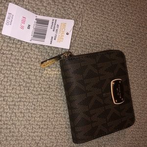 Michael Kors jet set wallet